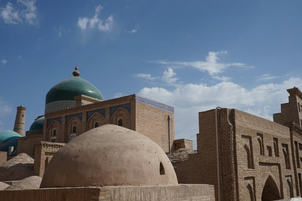 Best Uzbek language classes in Delhi